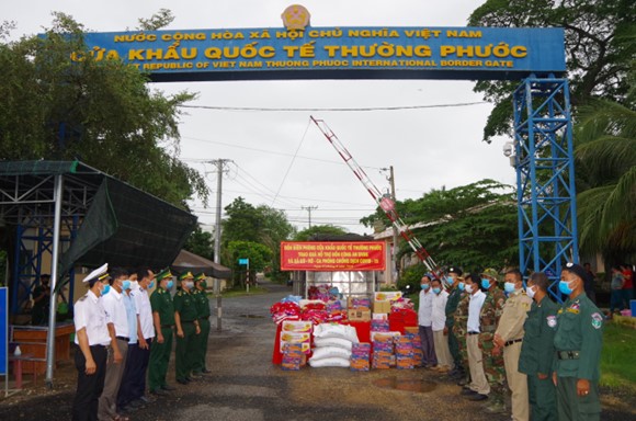 Mối quan hệ đoàn kết, hữu nghị hai bên biên giới được củng cố và phát triển.